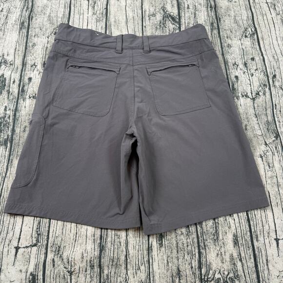 Huk Fishing Shorts Mens XL Gray Performance Stretch Quick Dry Pocket Cargo - Picture 3 of 10